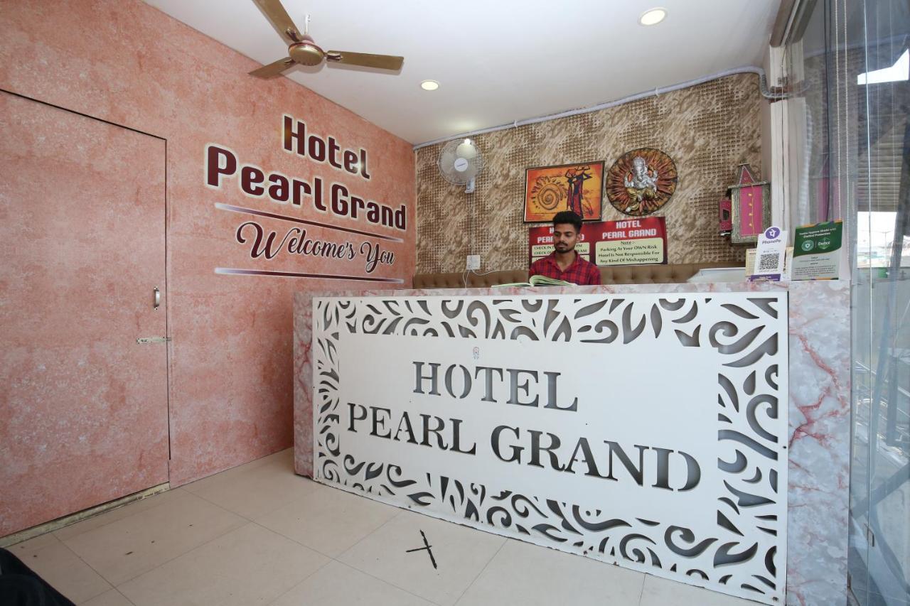 Hotel Pearl Grand & Banquet Zirakpur Exterior photo