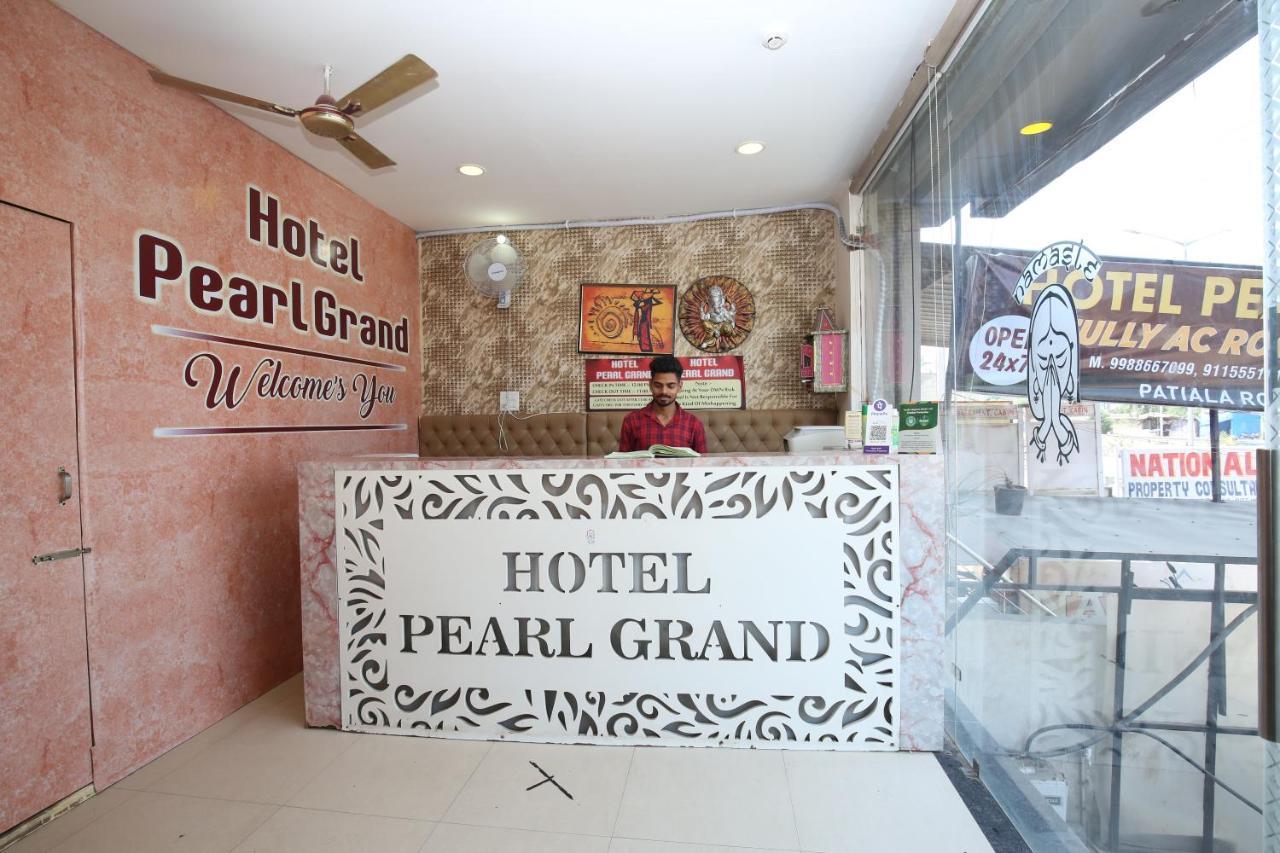 Hotel Pearl Grand & Banquet Zirakpur Exterior photo
